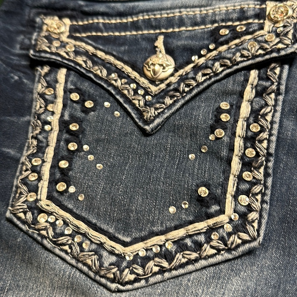 Miss Me straight leg skinny jeans size 29